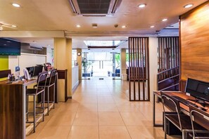 Lobby - New Road Guest House - Hostel (Bangkok)