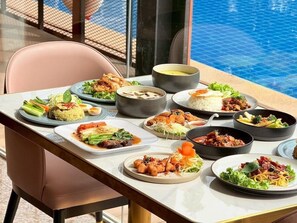 Breakfast, lunch and dinner served - SP Residence Suvarnabhumi (Bangkok)