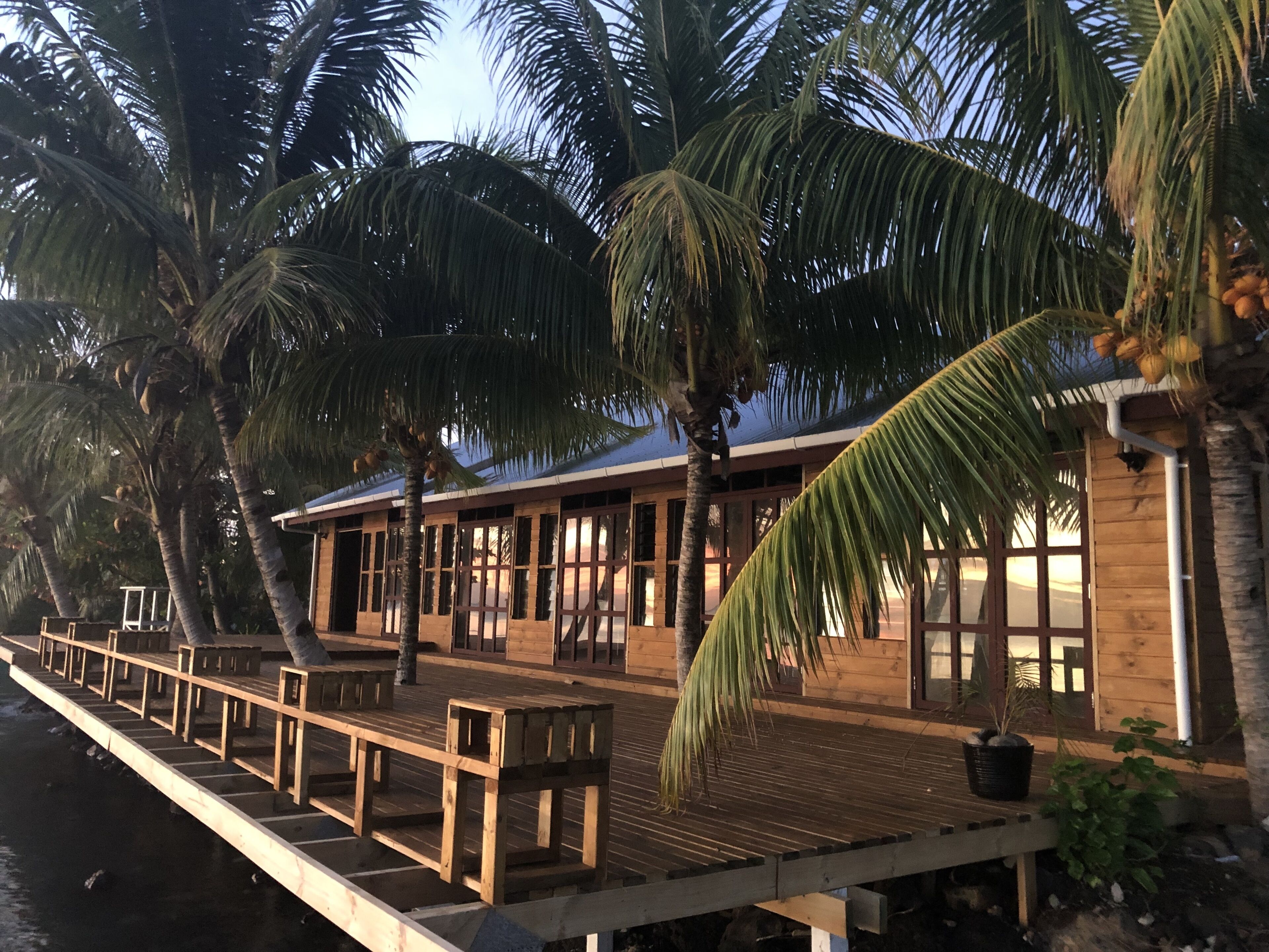 Petit déjeuner, déjeuner et dßner servis sur place, vue sur la plage