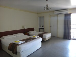 标准房 (Mall Room) | 特 色装修、特色家居、免费折叠床/加床、床单