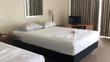 Comfort Townhome, Ocean View | Rollaway beds (free), individually decorated, individually furnished