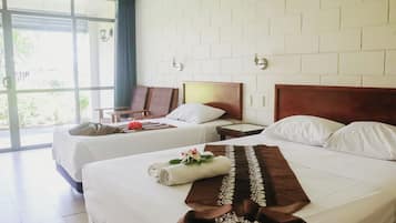 Deluxe Room (1 Double Bed and 1 Single Bed) | Desk, laptop workspace, iron/ironing board, free WiFi