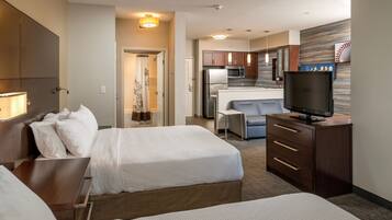 Ropa de cama de alta calidad, cubrecamas y escritorio