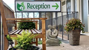 施設の正面