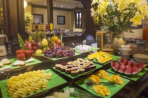 Thức ăn và đồ uống