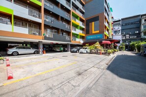 Free self-parking - Roseate Ratchada (Bangkok)