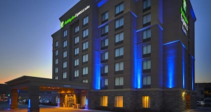 Holiday Inn Express & Suites Timmins by IHG