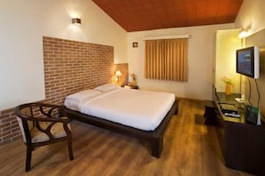 1 Bedroom Cottage Hill view Room