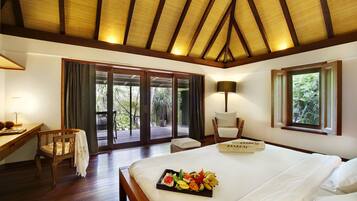 1 bedroom, minibar, in-room safe, free cribs/infant beds