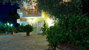 Unclassified image, 3 of 22, button - Pension Filoxenia (Lefkada)