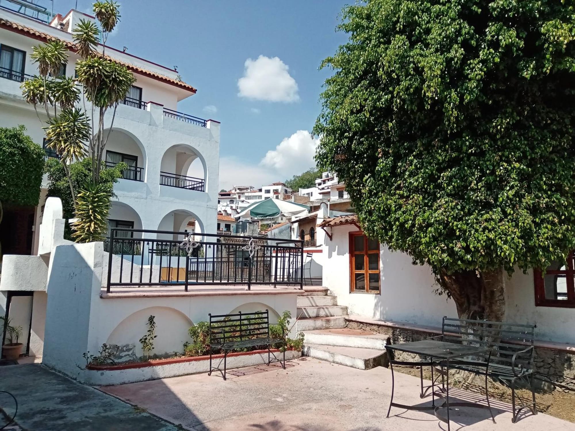 2 Star Hotels