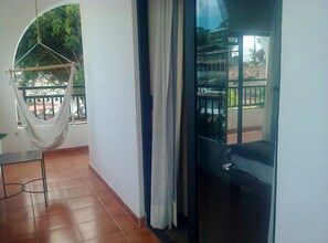 Desk, blackout curtains, free WiFi, bed sheets