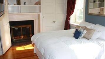 Decoración personalizada, tabla de planchar con plancha y wifi gratis