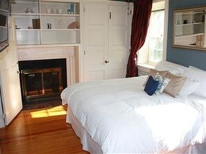 Decoración personalizada, tabla de planchar con plancha y wifi gratis 