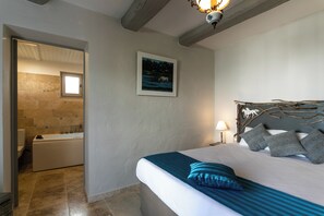 Superior Room Balneotherapy Bath