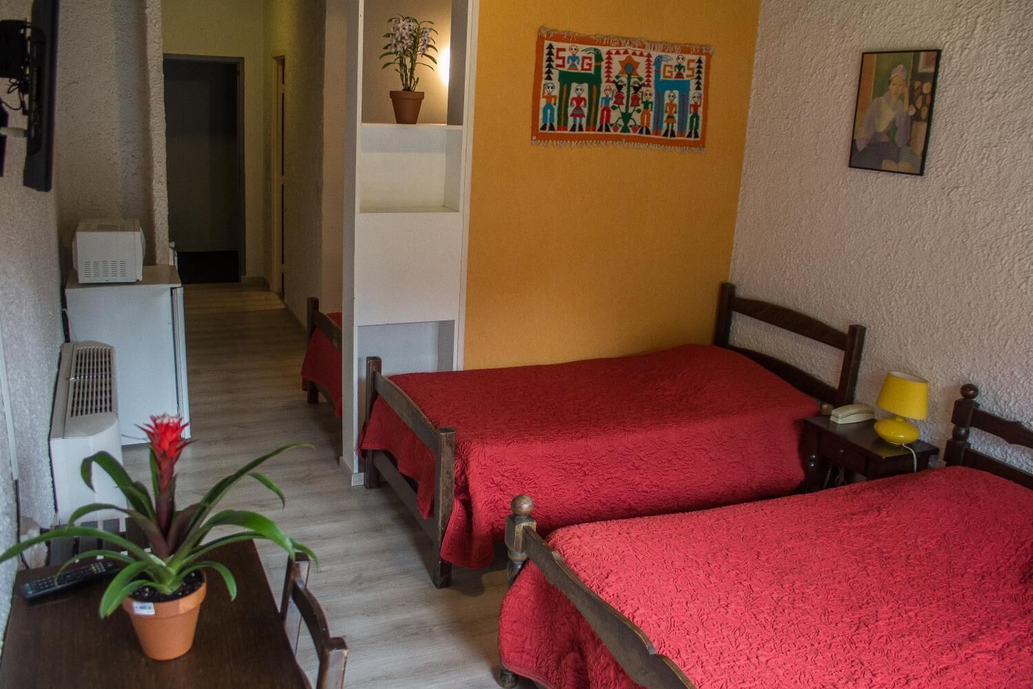 desk, free cots/infant beds, free wifi, bed sheets