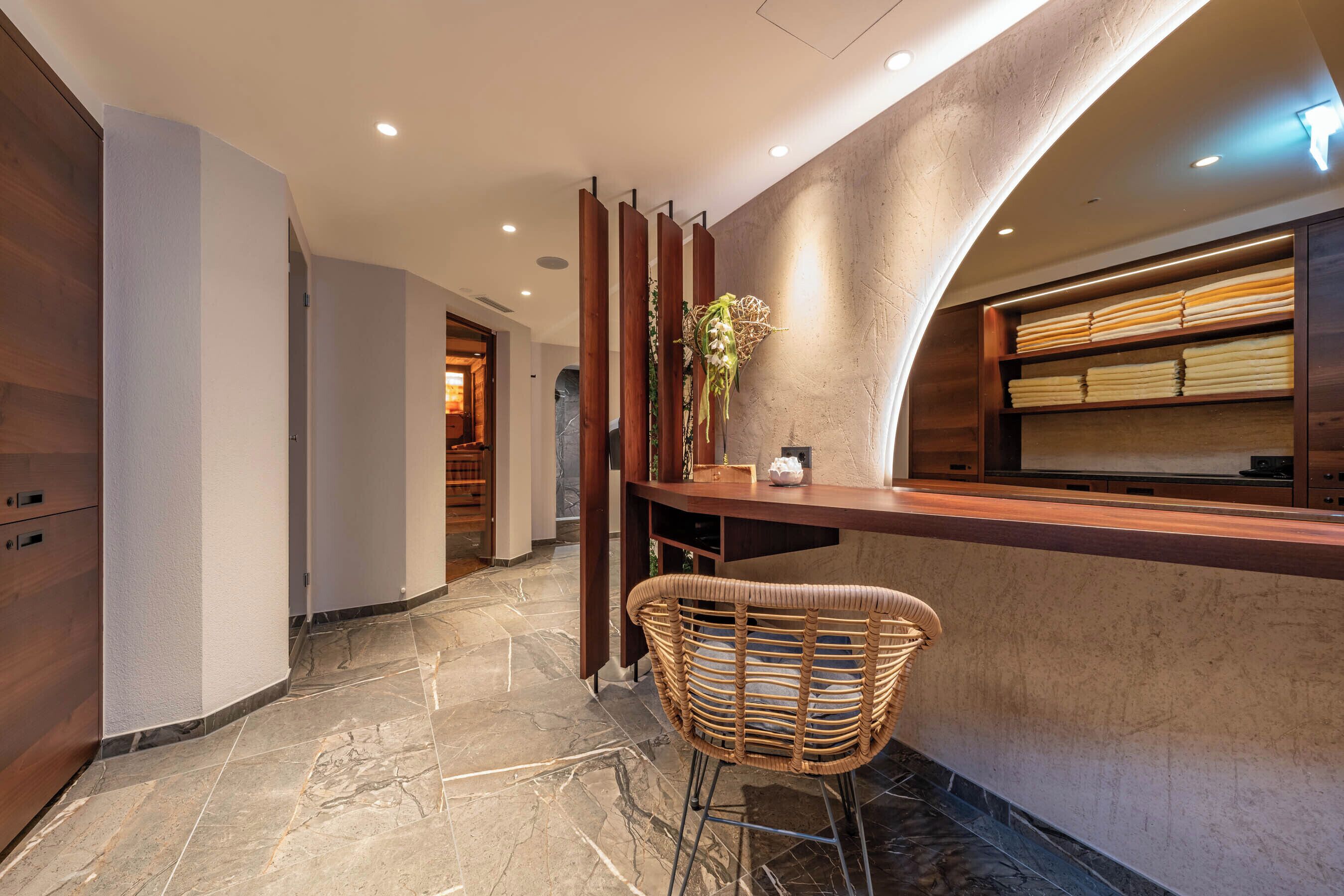 sauna, hot tub, steam room