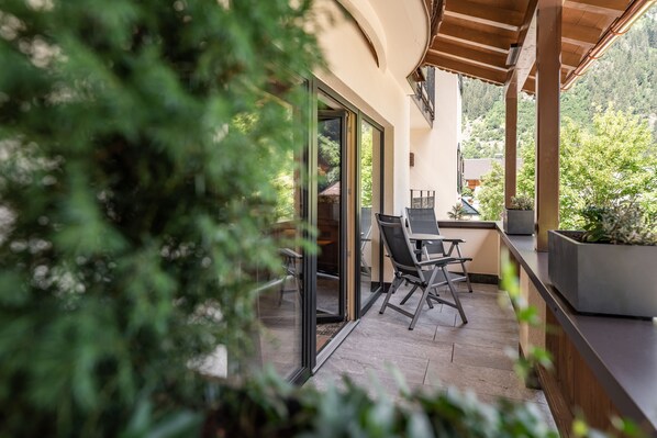 Deluxe Double Room, Balcony | Balcony - Hotel Pramstraller (Mayrhofen)