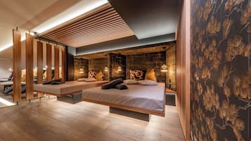 Un sauna, una bañera de hidromasaje, baño turco, masajes deportivos