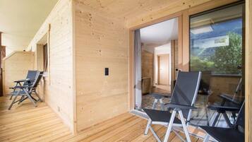 Suite, 2 Bedrooms, Balcony, Mountain View | Balcony