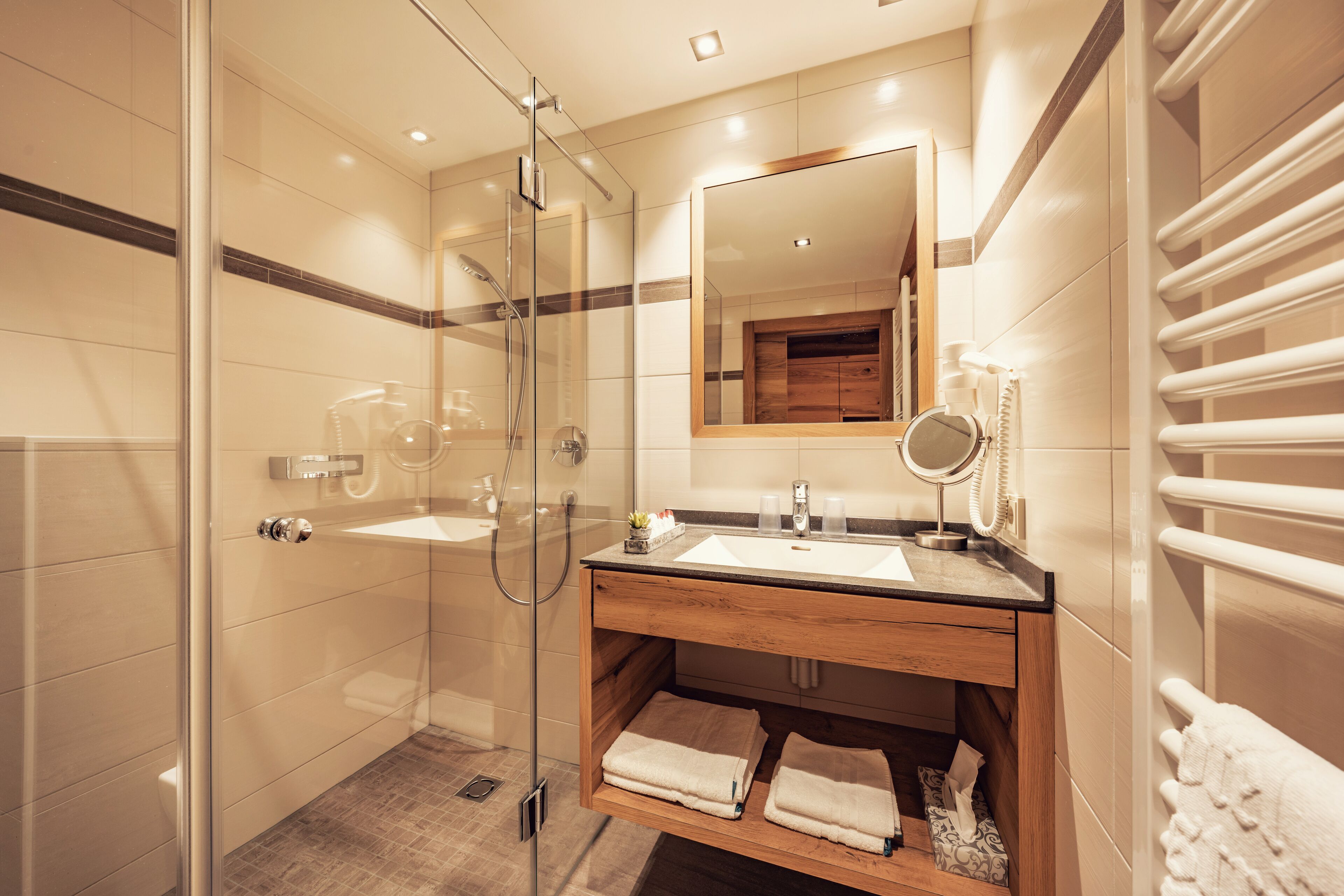 comfort single room, balcony | bathroom | shower, free toiletries, hair dryer, slippers