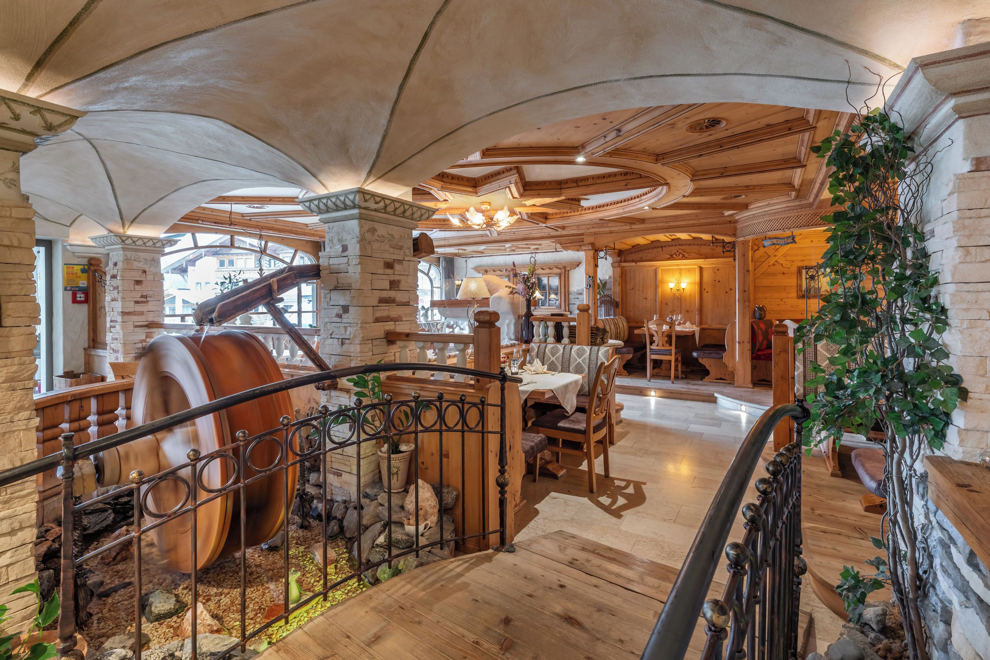 Breakfast, lunch, dinner served; international cuisine 