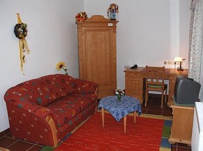 En 50-centimeters plasma-TV med Parabol-TV samt TV