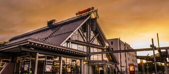 โรงแรมเซอร์เวย์ส ซเปสซาร์ทซุด