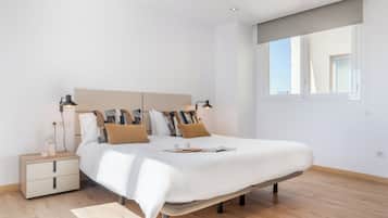 Penthouse, 3 Bedrooms, City View (4-6 adults) | Down comforters, pillowtop beds, in-room safe, individually decorated