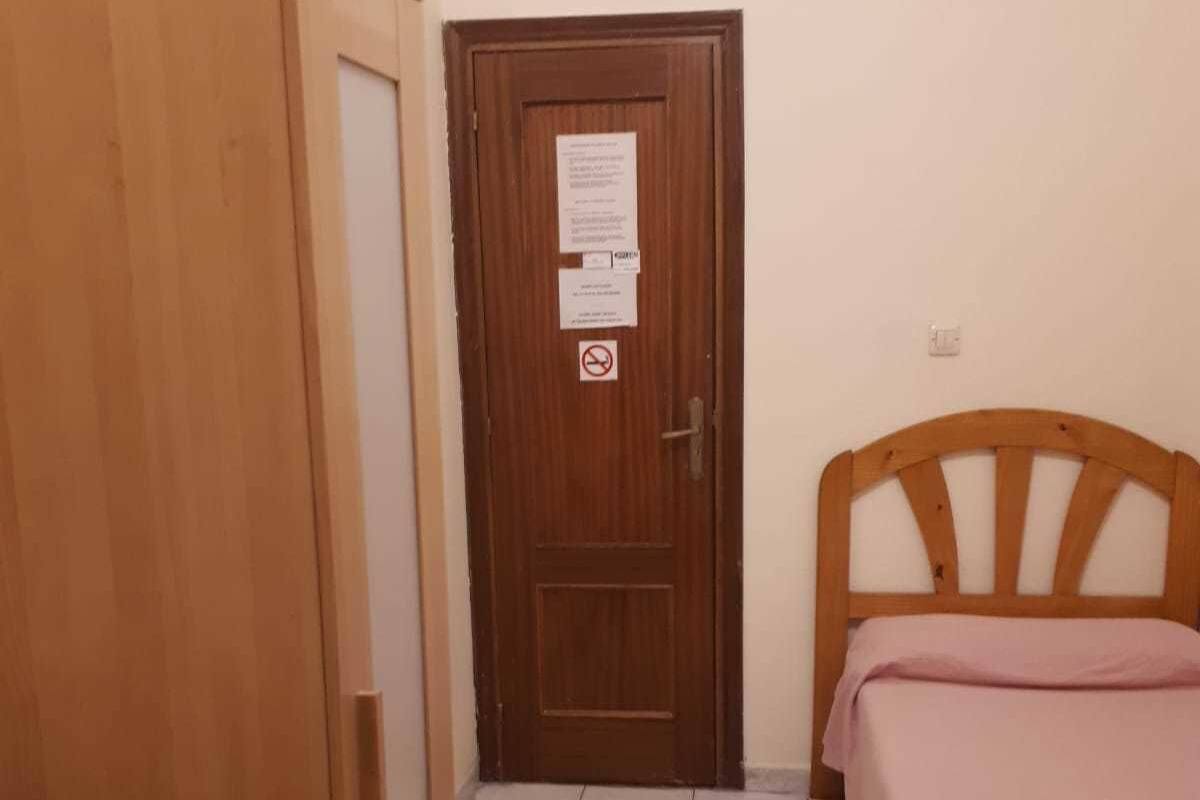 Single Room, Shared Bathroom | WiFi (free), bed sheets
