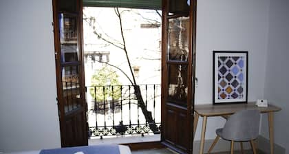 La Perla Granada Suites