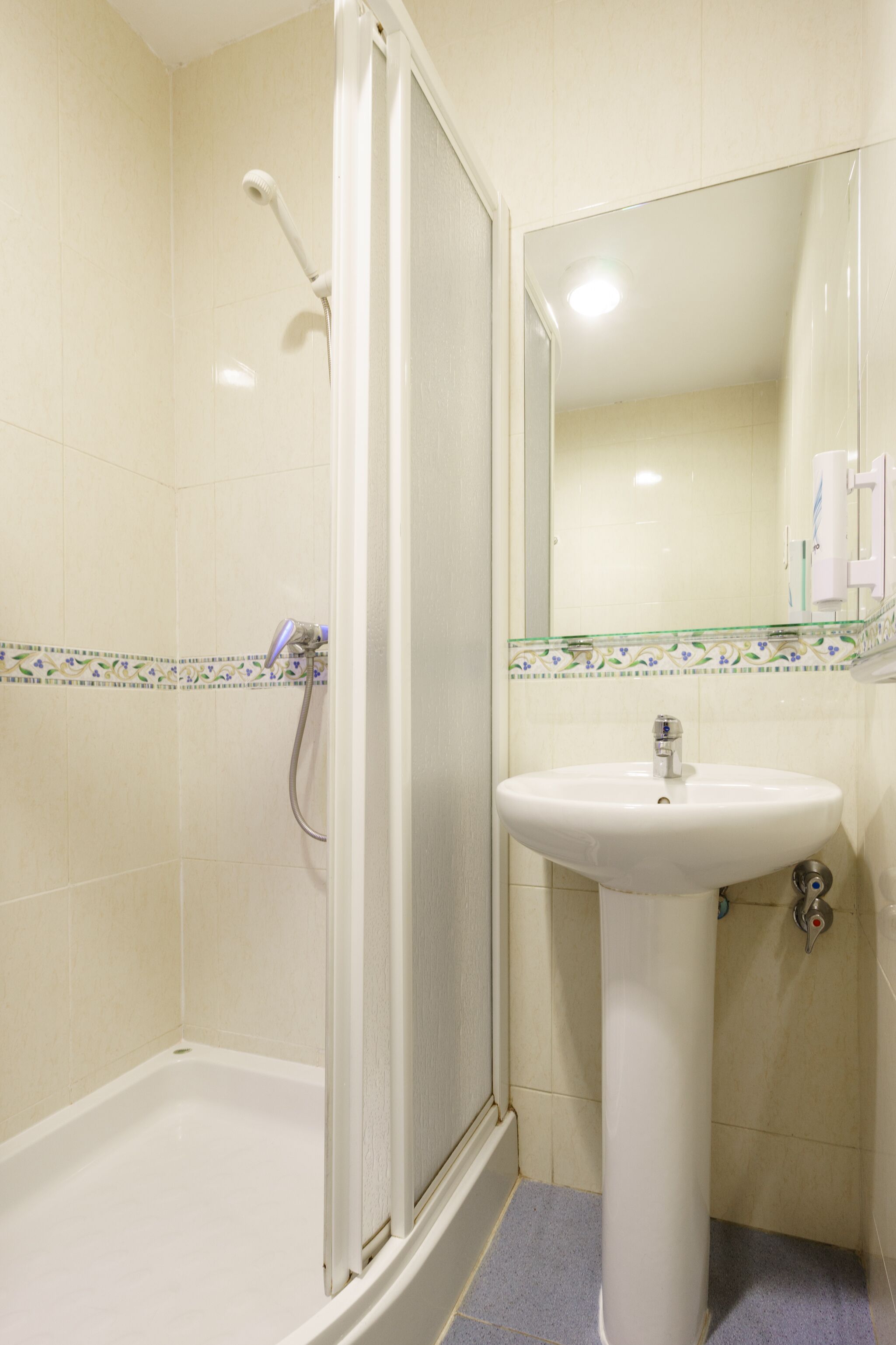 Photo - La Perla Granada Suites