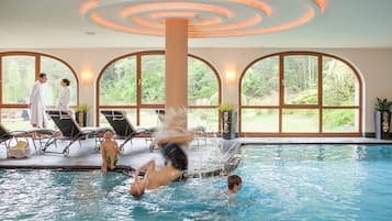 Indoor pool, pool loungers