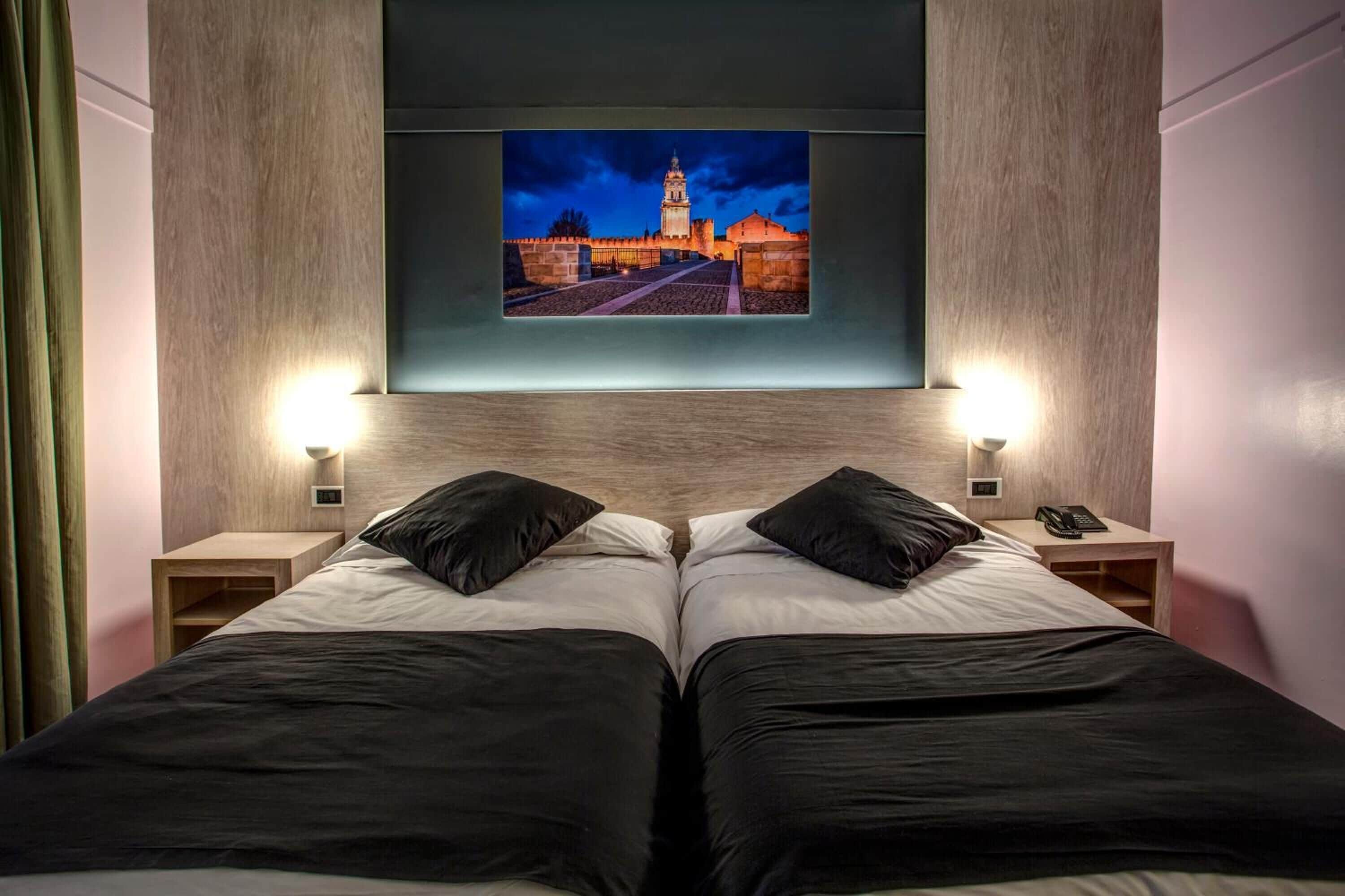 Escriptori, wifi gratuïta i roba de llit 