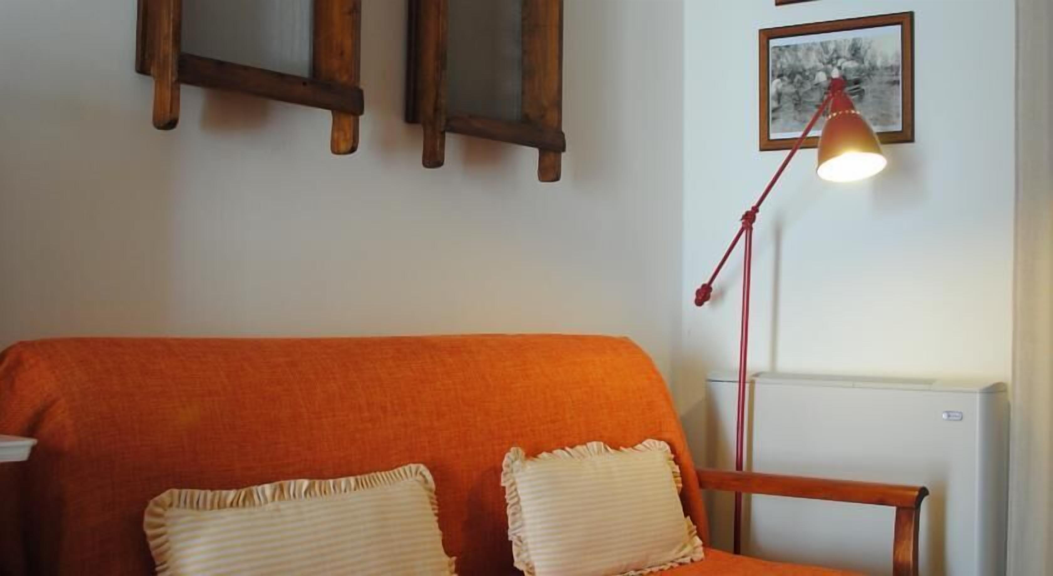 minibar, in-room safe, individually decorated, individually furnished