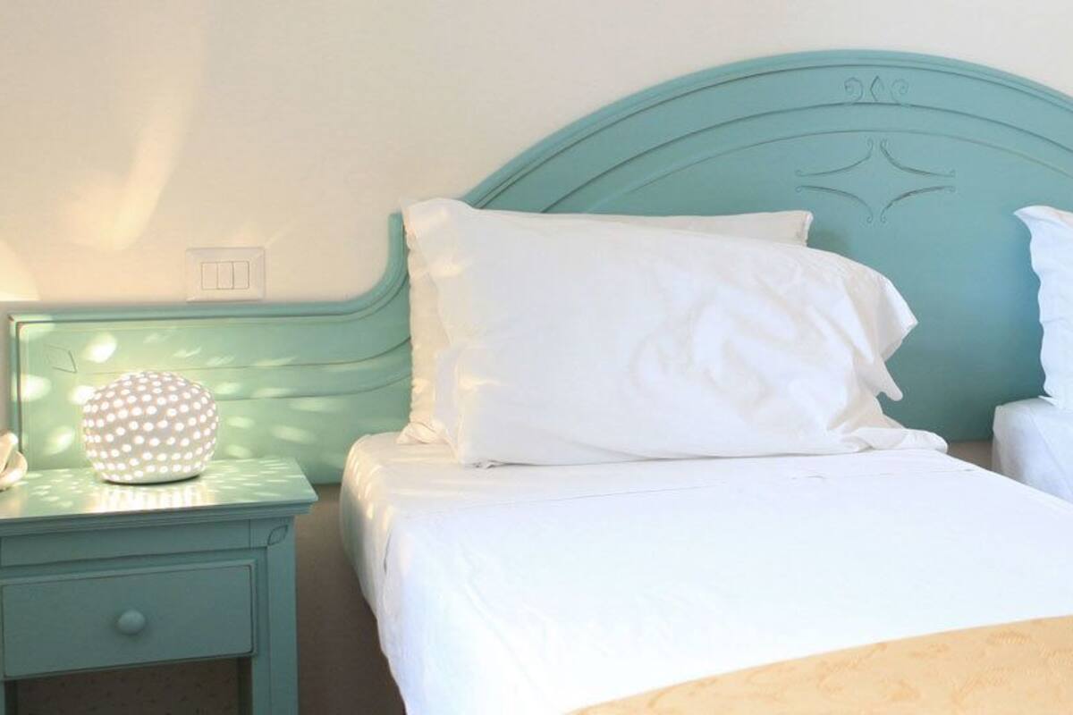 minibar, in-room safe, individually decorated, individually furnished