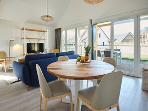 3 habitaciones, ropa de cama de alta calidad y escritorio 