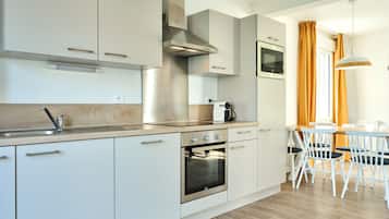 บ้านพักลักซ์ชัวรี่, 3 ห้องนอน (Ardeche) | ครัวส่วนตัว | ตู้เย็นขนาดใหญ่, ไมโครเวฟ, เตาอบ, เตาประกอบอาหาร