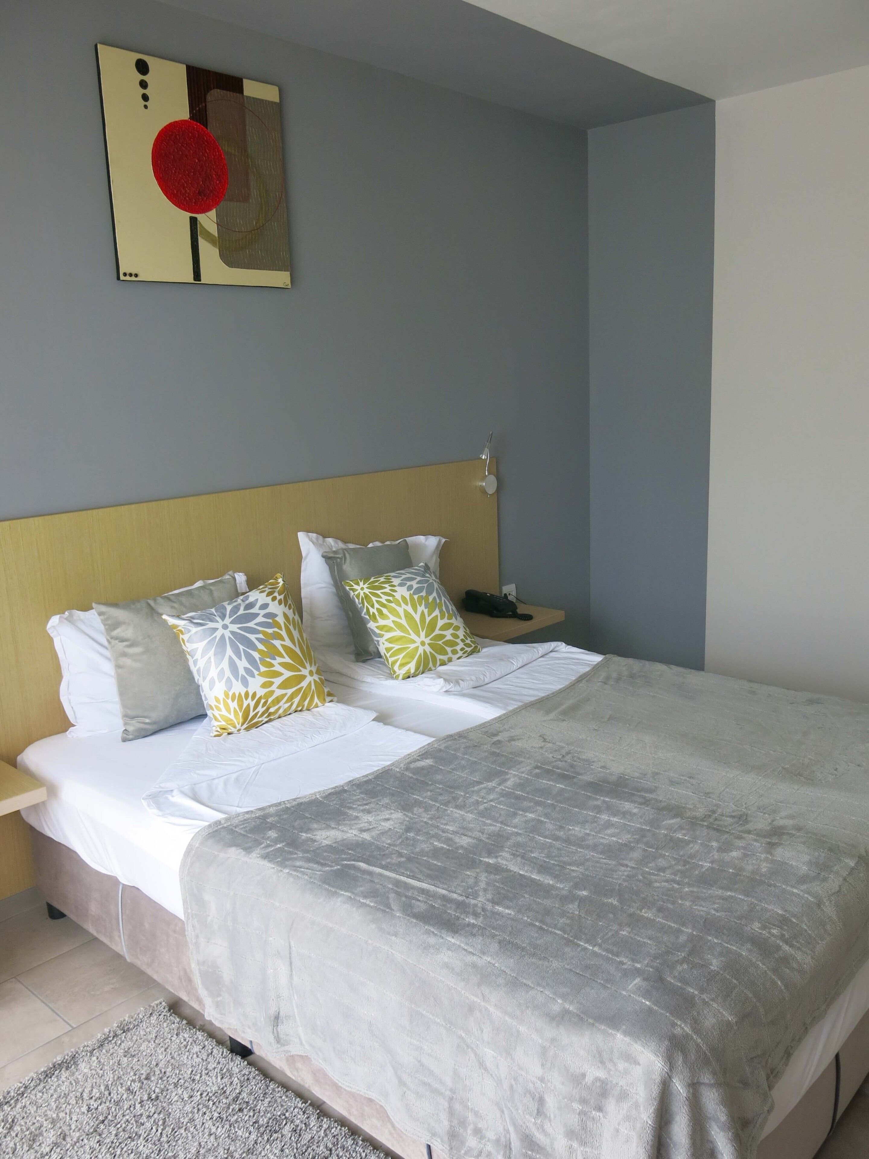 double or twin room, sea view | minibar, in-room safe, desk, blackout curtains