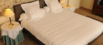 Fine Fleur Bed & Breakfast