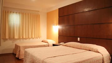 Minibar, free WiFi, bed sheets