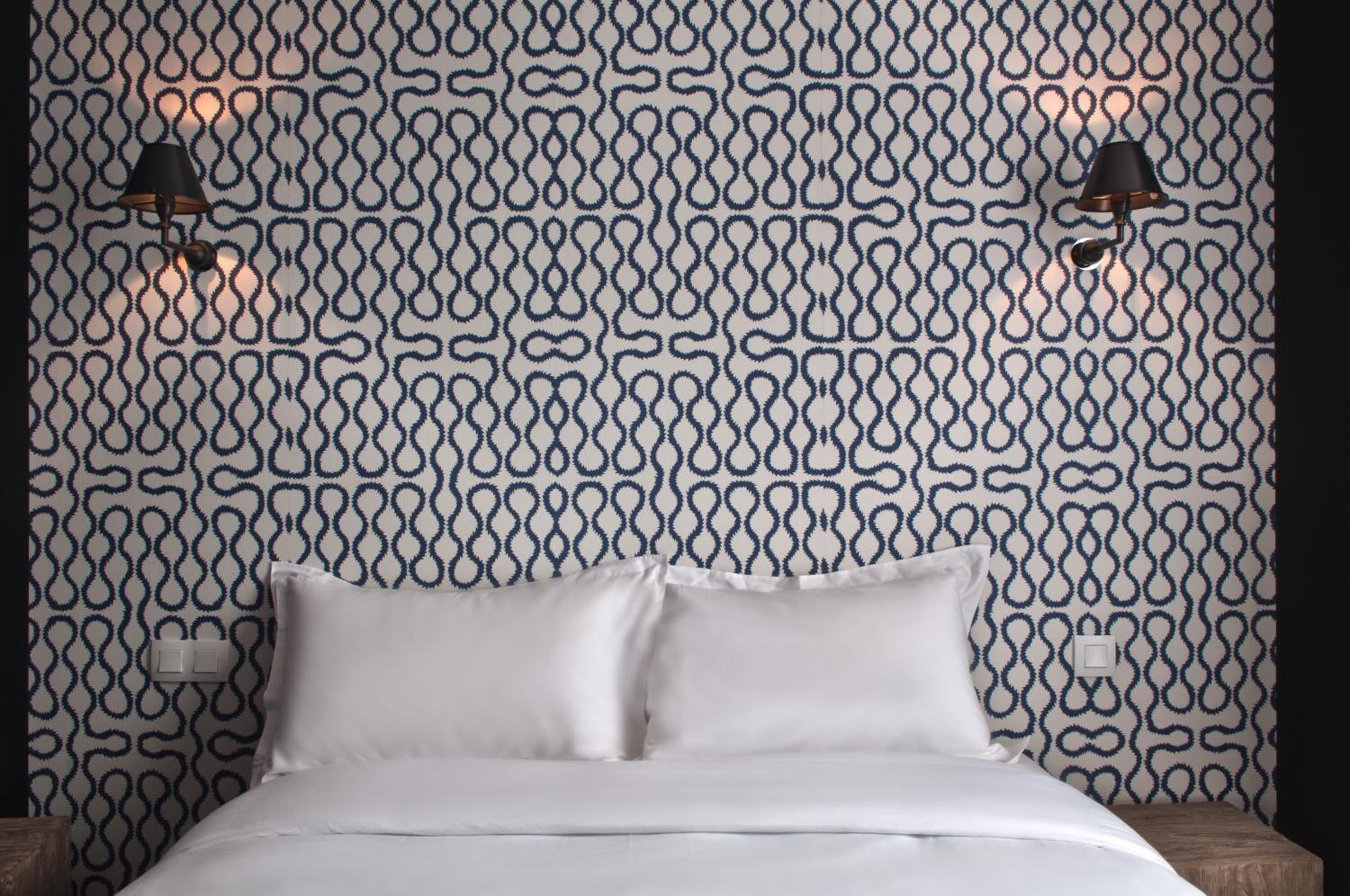 desk, soundproofing, iron/ironing board, free wifi