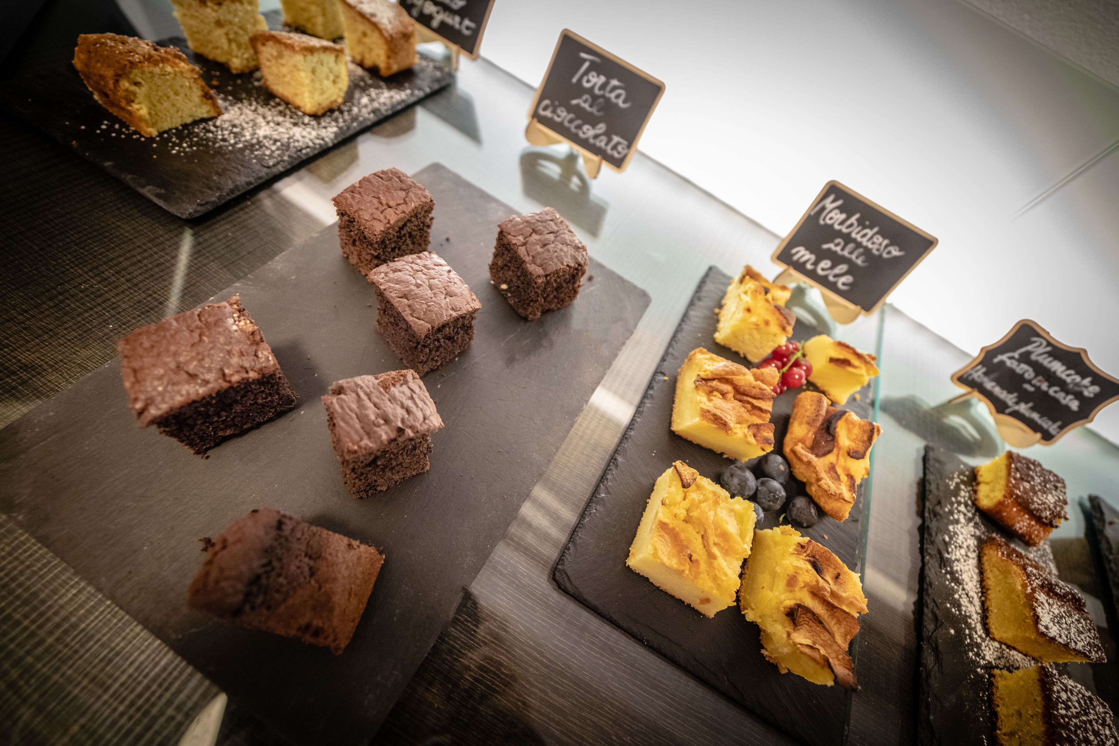 Colazione a buffet, servita tutte le mattine (16 EUR a persona) 