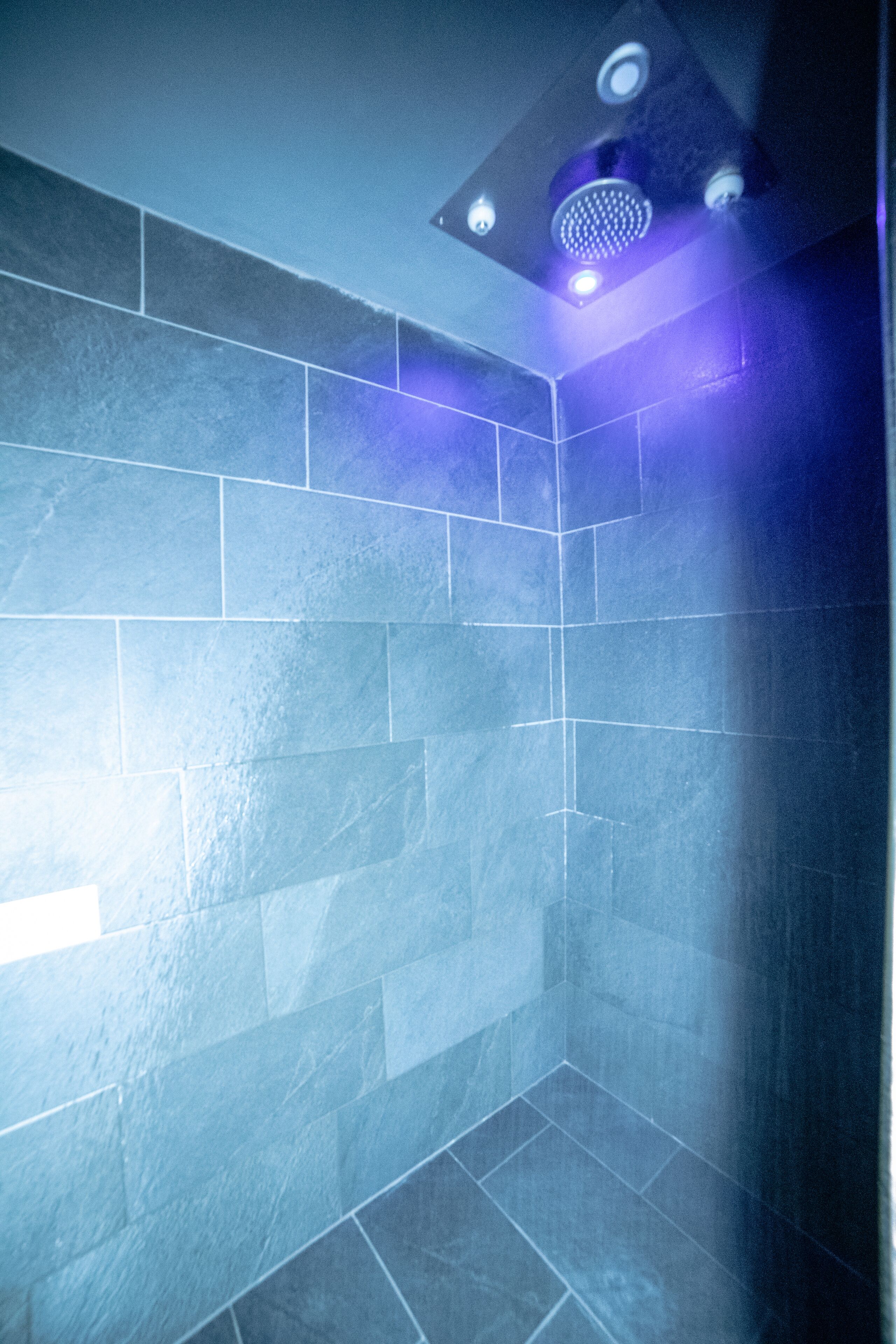 turkish bath/hammam, body treatments, facials, massages