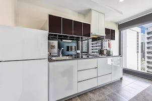 In-room safe, iron/ironing board, bed sheets