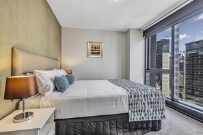 Appartement Exécutif, 2 chambres | Coffres-forts dans les chambres, fer et planche à repasser