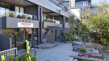 Entrada al alojamiento