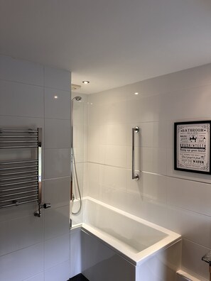 Habitación doble, baño privado | Baño