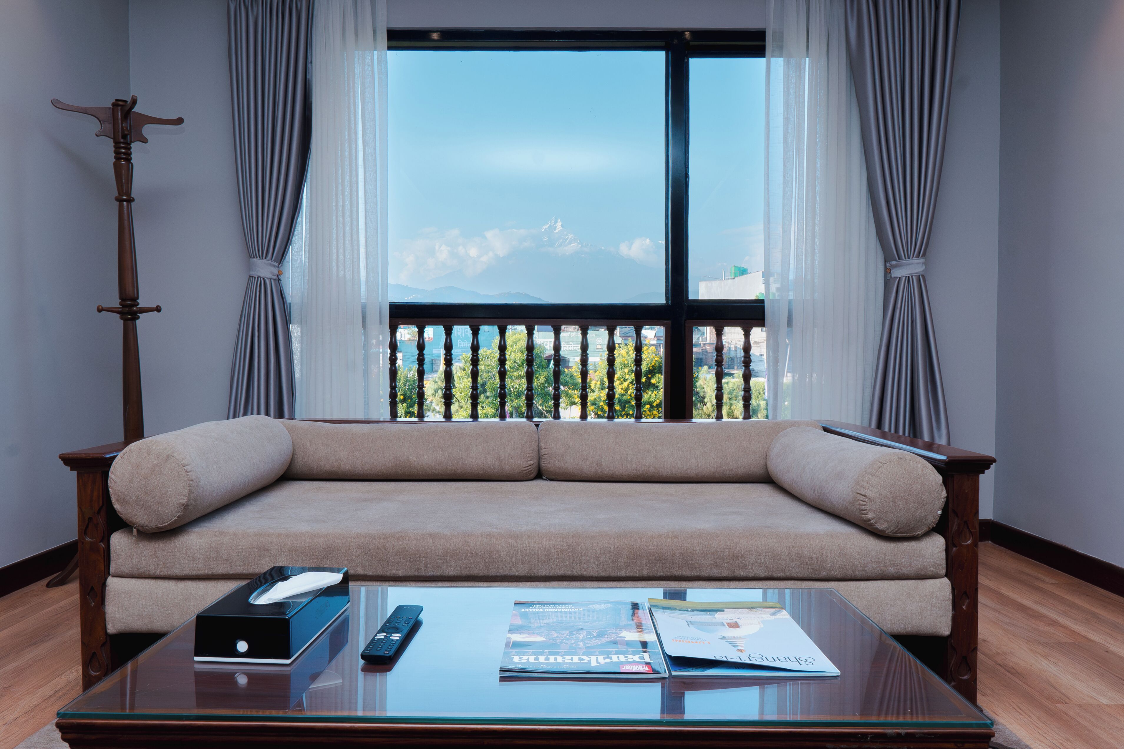 Premium bedding, in-room safe, desk, laptop workspace