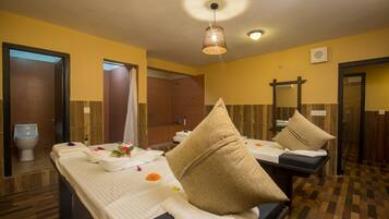 Sauna, hot tub, steam room, body treatments, aromatherapy
